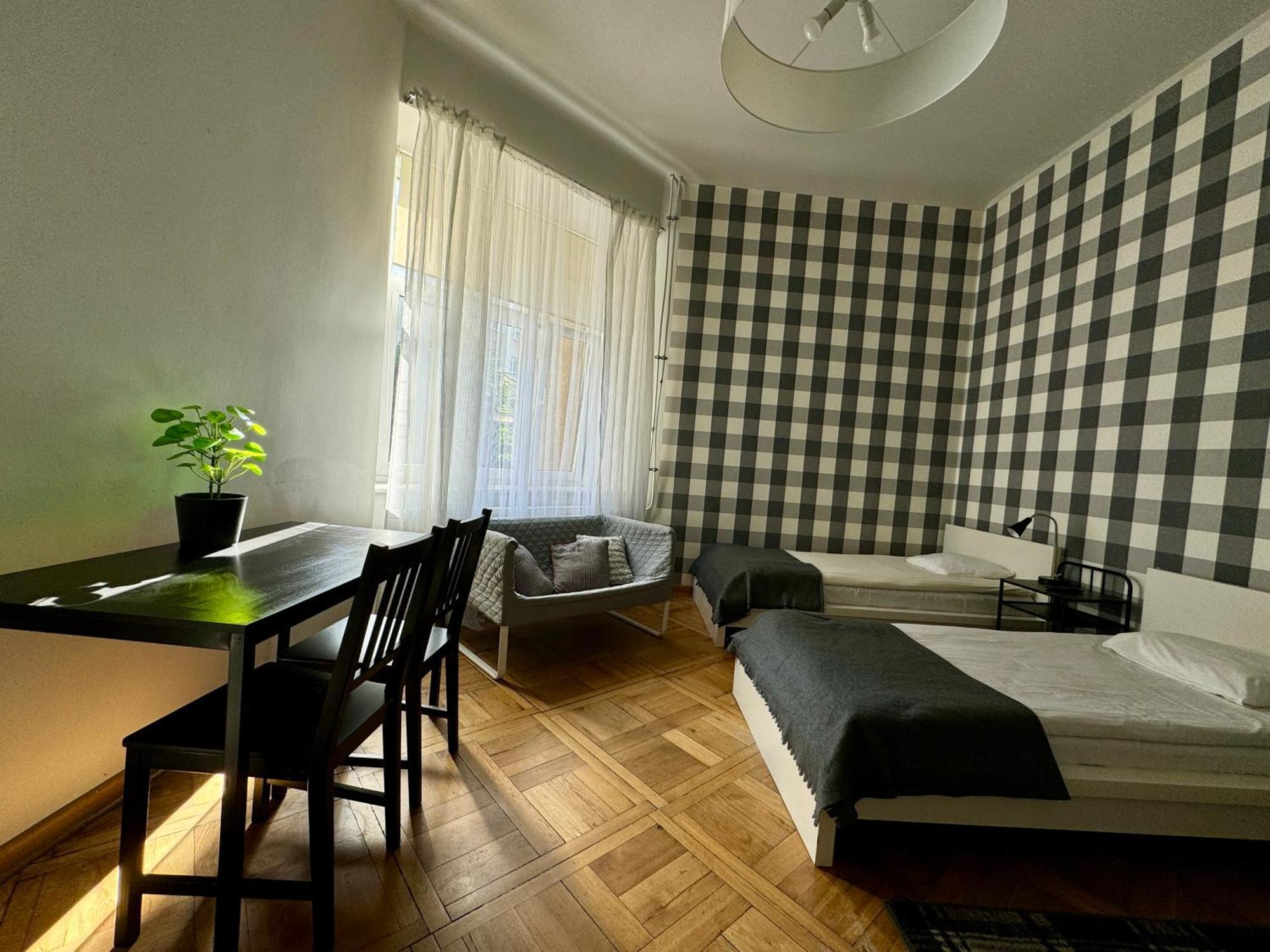 Cent Hostel Люблин Екстериор снимка