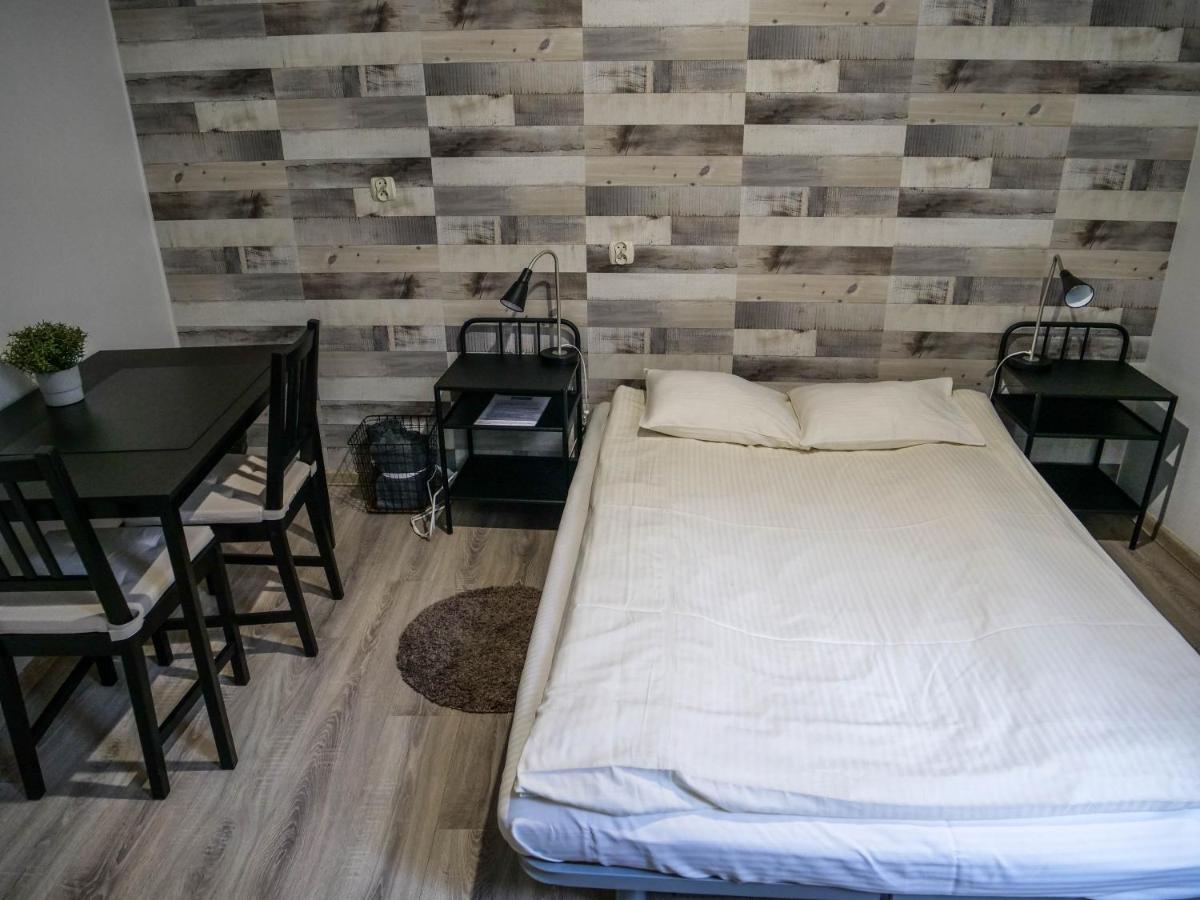 Cent Hostel Люблин Екстериор снимка